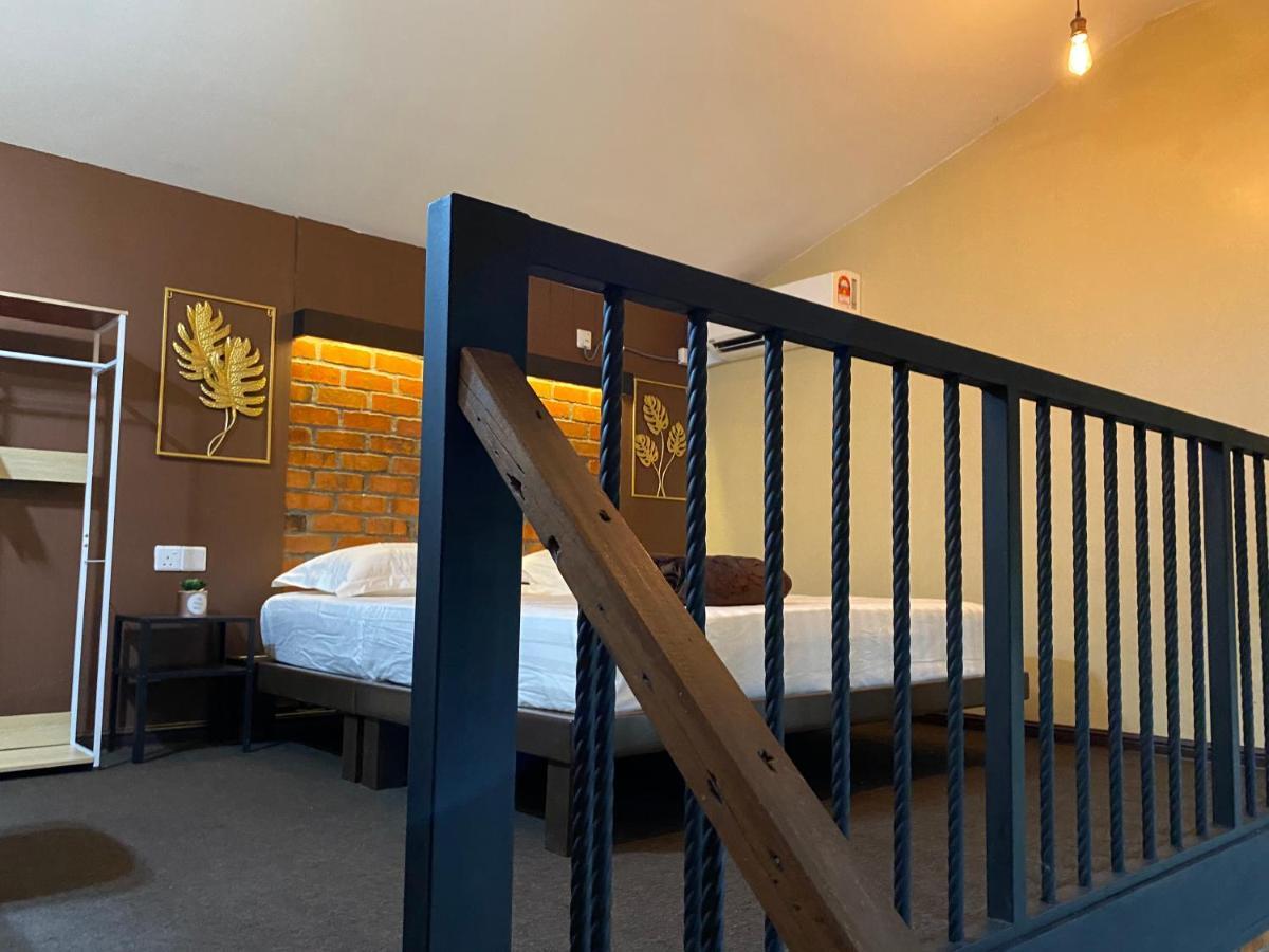 Grand Lodge Langkawi パンタイ・サナング エクステリア 写真