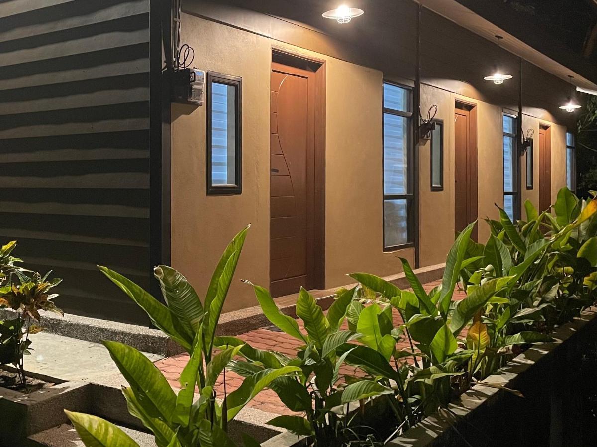 Grand Lodge Langkawi パンタイ・サナング エクステリア 写真