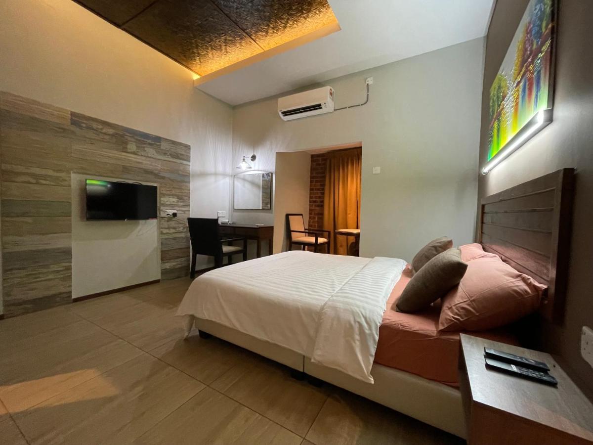 Grand Lodge Langkawi パンタイ・サナング エクステリア 写真